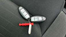 Nissan Qashqai 1.2 DiG-T N-Connecta 5dr Petrol Hatchback